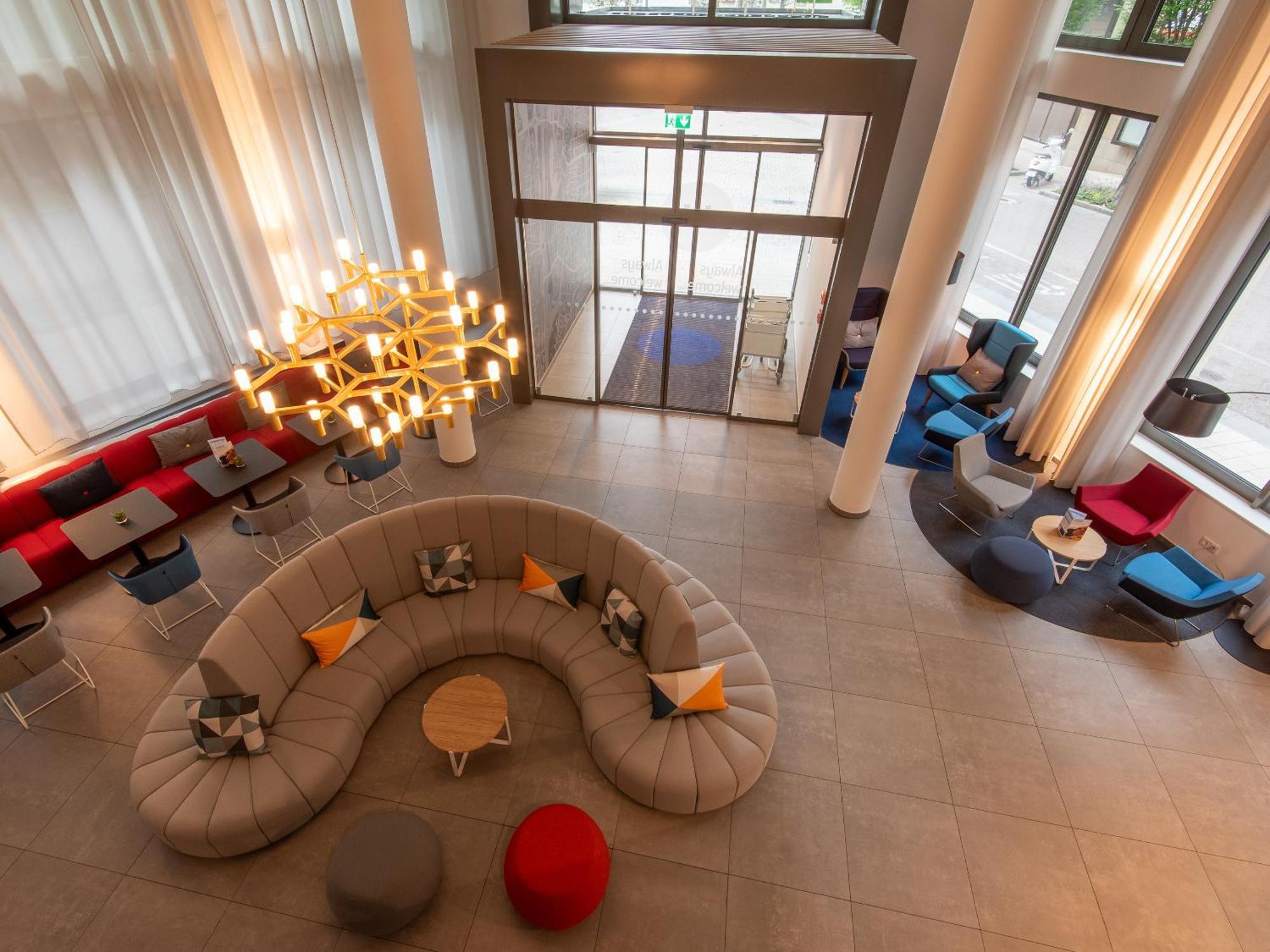 Holiday Inn Express Heilbronn By Ihg Bagian luar foto
