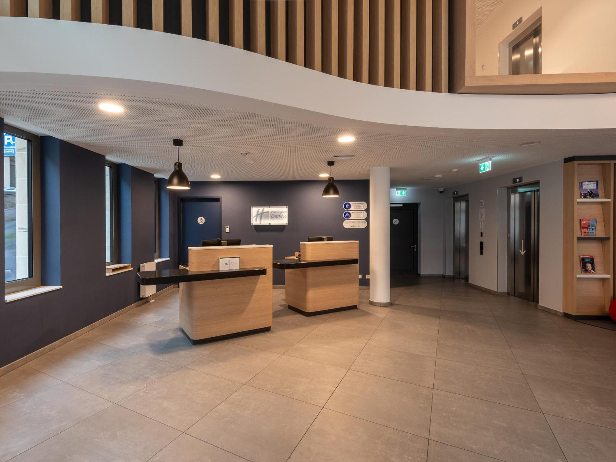 Holiday Inn Express Heilbronn By Ihg Bagian luar foto
