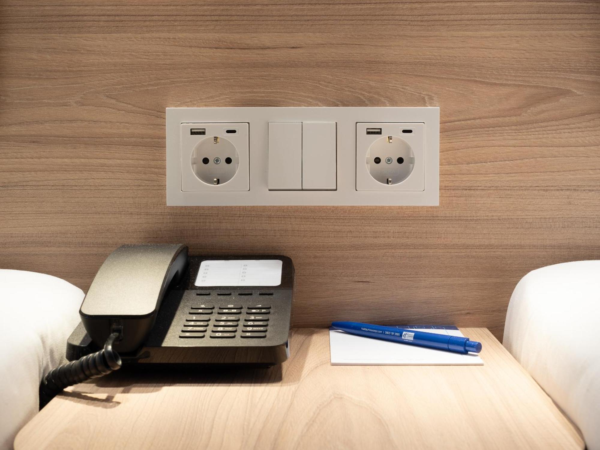 Holiday Inn Express Heilbronn By Ihg Bagian luar foto